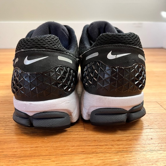 Nike Zoom Vomero 6 - Picture 4 of 5